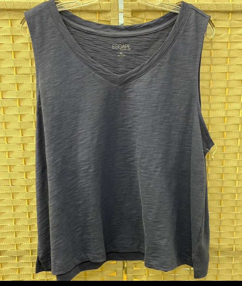 V-Neck Tank - Navy